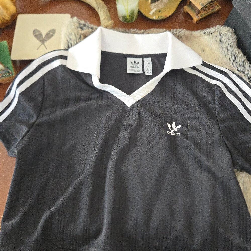 Adidas crop shirt